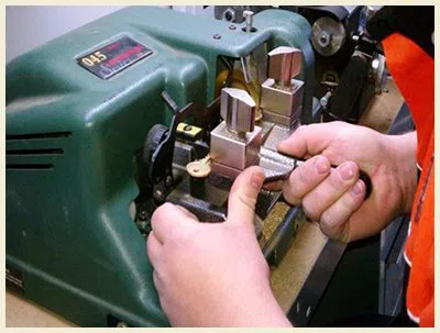 Burbank IL Locksmith Store Burbank, IL 708-455-0121 - 18-key-making